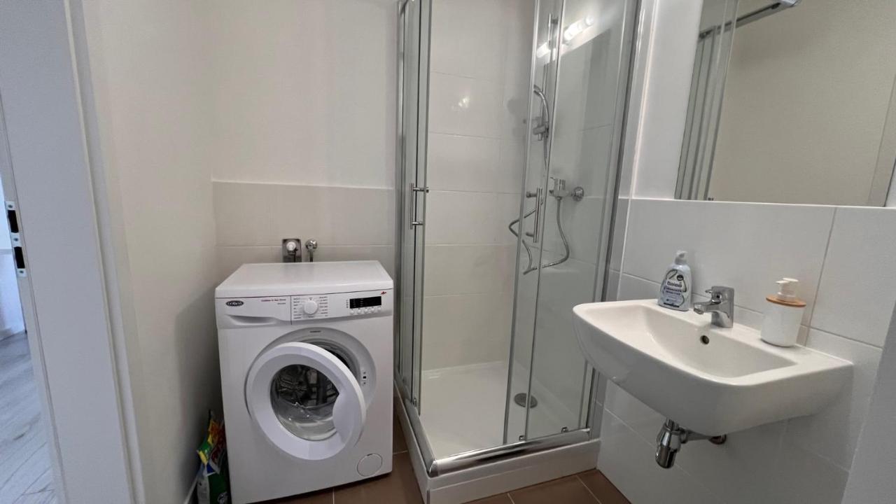 1 Room Apartment With Terrace, Slnecnice براتسيلافا المظهر الخارجي الصورة