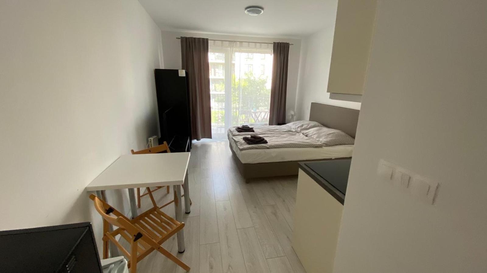 1 Room Apartment With Terrace, Slnecnice براتسيلافا المظهر الخارجي الصورة