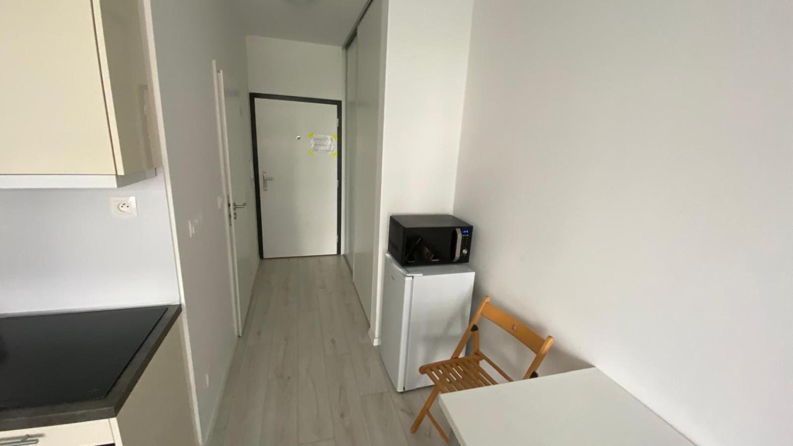 1 Room Apartment With Terrace, Slnecnice براتسيلافا المظهر الخارجي الصورة